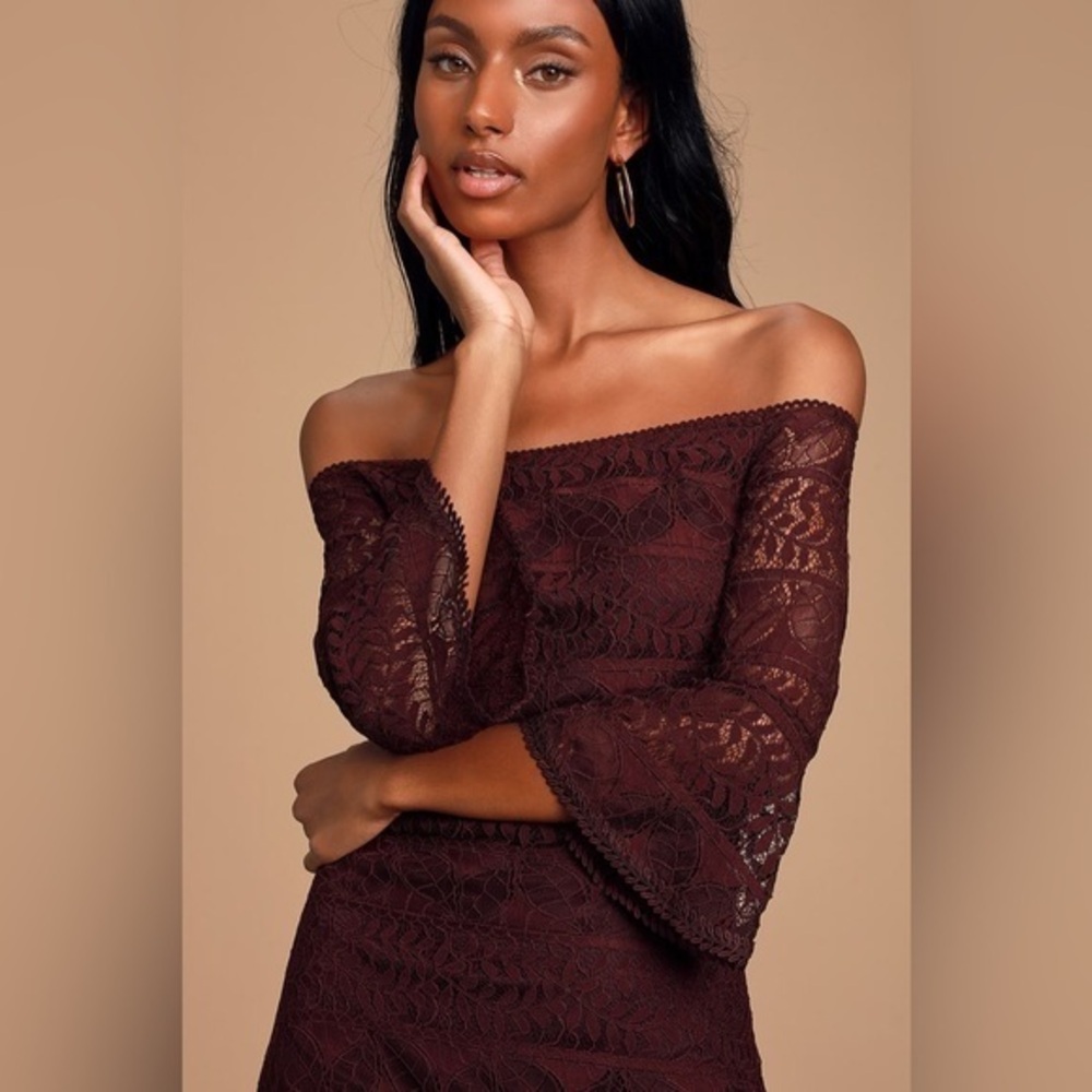 ❤️FINAL SALE❤️ NWT Lulus Plum Emeline” Lace Off-The-Shoulder Dress Size XS